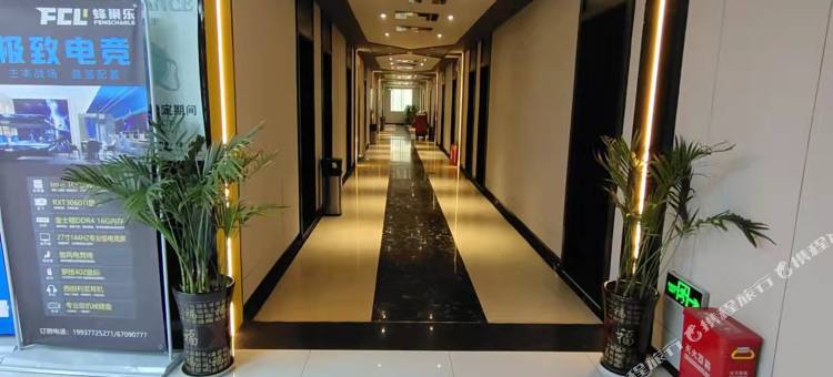 蜂巢乐电竞酒店(新野法制文化广场人民路店)图片