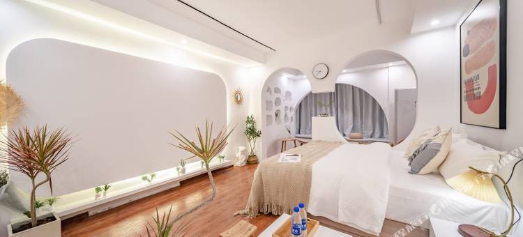 小鹿·连锁·Lifestyle·生活美学民宿(花果园财富广场店)图片