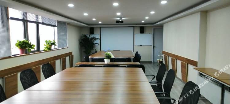 白玉兰酒店(昆山巴黎春天震川西路店)图片