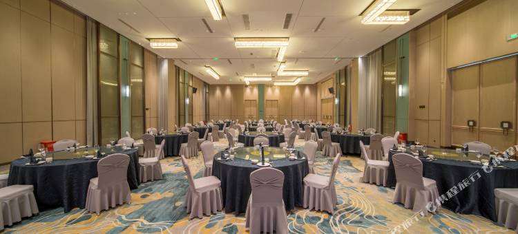 格兰云天·阅酒店(赣州万象城中环店)图片