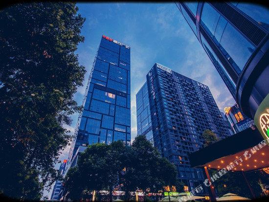 威斯凯尔酒店(世纪城新会展天府三街地铁站店)