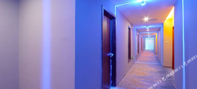 网鱼电竞酒店(苏州观前街拙政园店)图片