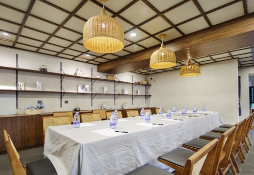 Yunyaqinqi Guesthouse Hotel Overview