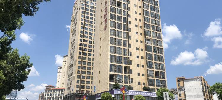 爱玩电竞民宿(宜春市政府贸易广场店)图片
