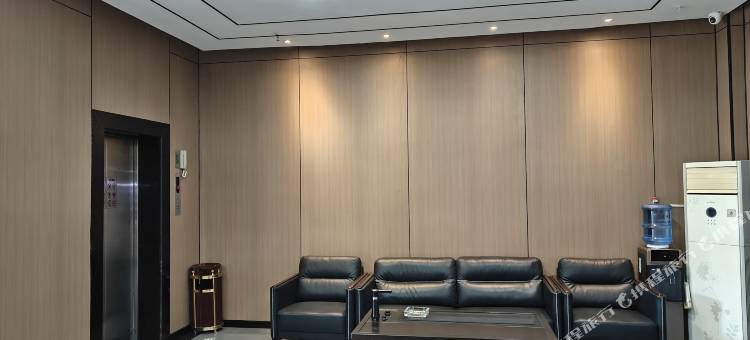 速8优选酒店(中赢广场鸳鸯湖店)图片