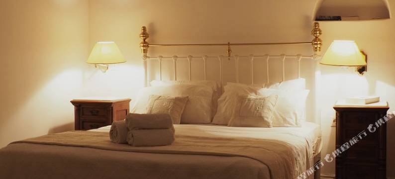 棕榈石费尼基亚圣托里尼(The Palm Rock, Finikia Santorini)图片