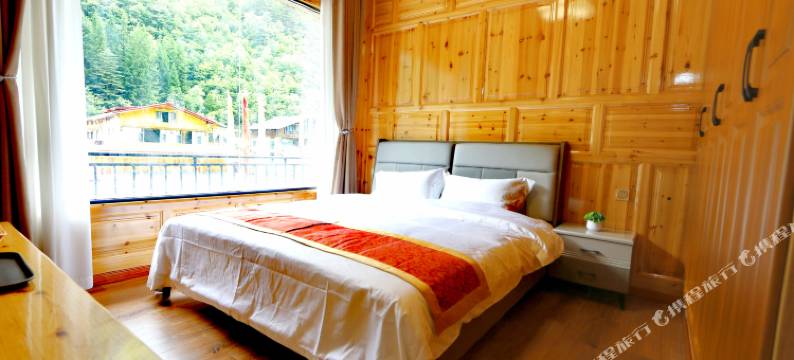 山居隐世私宿(九寨沟景区诺日朗服务中心店)图片