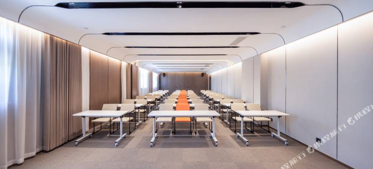 西安曲江大唐不夜城亚朵酒店图片