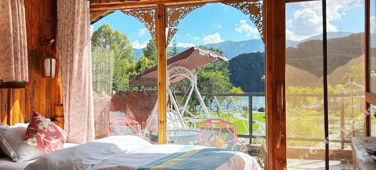 泸沽湖格调金马家民宿图片