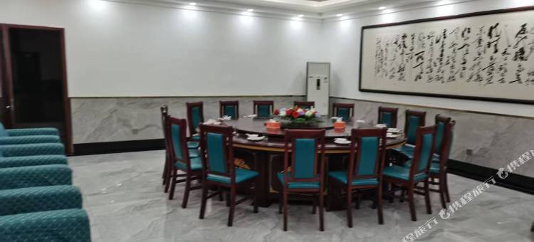 东宫大酒店图片