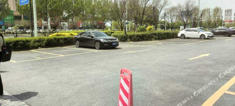 夜耶精品公寓(辽宁大学店)图片