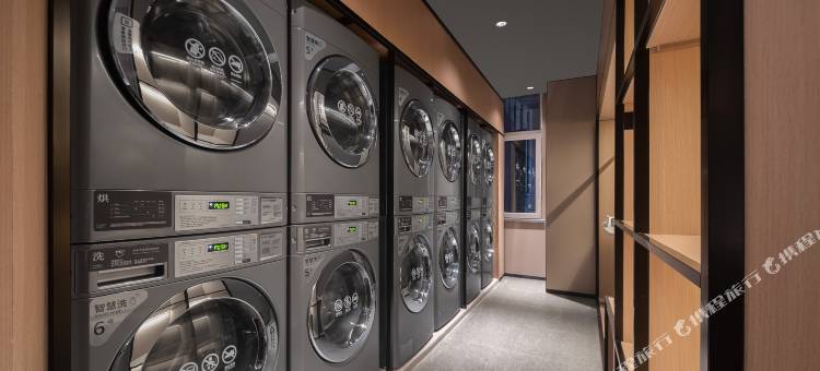 中卫鼓楼步行街亚朵酒店图片