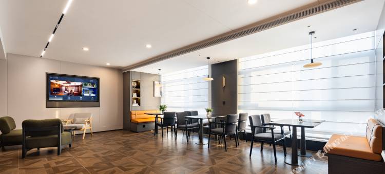 曼怡酒店(沈阳铁西万象汇沈辽路地铁站店)图片