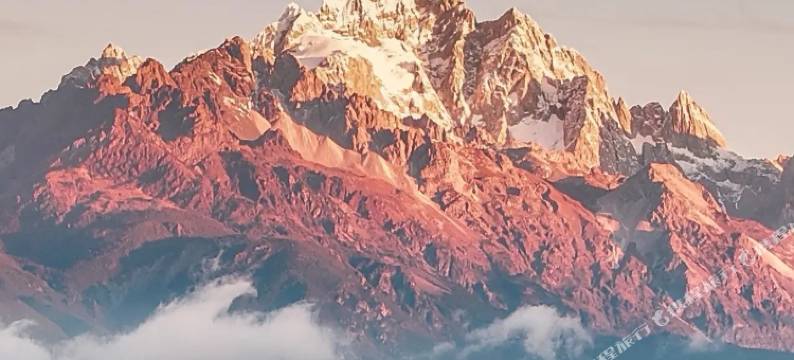 锦时·胭雨桃花雪山观景客栈(古城四方街店)图片