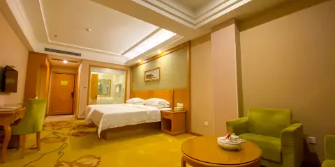成德發酒店(汕頭廣廈新城店)