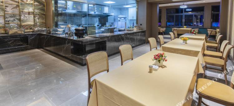 西双版纳天美殊轻奢酒店(告庄西双景星光夜市店)图片