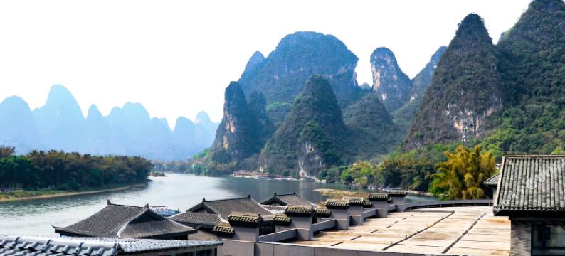 漓隐江景美宿(阳朔兴坪古镇二十元背景风景区店)图片