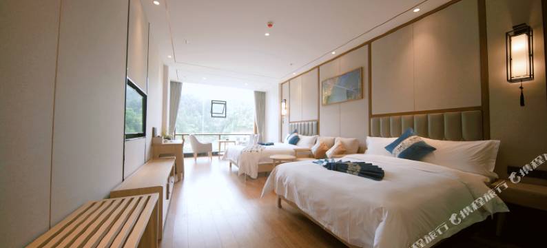 穿岩山假日酒店图片