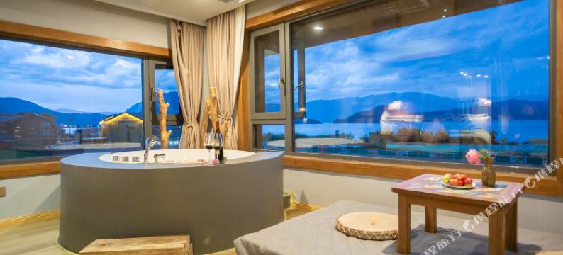 泸沽湖云堇云舒湖景民宿图片