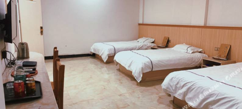 万家安民宿(平南雄森动物大世界店)图片