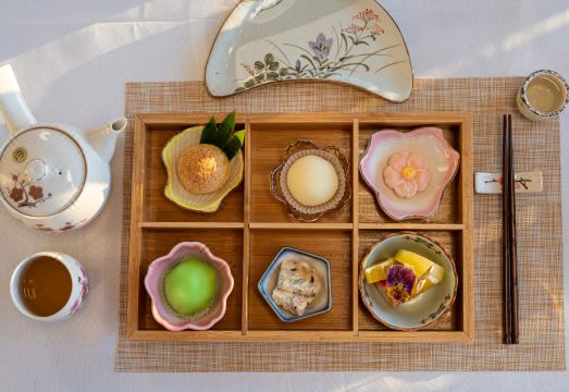 Fuxian Lake Tangsu Hot Spring Club Hotel Overview