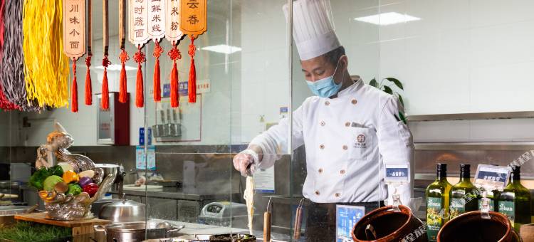济南吉华大厦(泉城广场趵突泉店)图片
