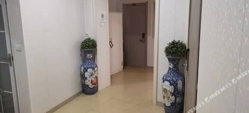 泓瑞电竞酒店(于洪广场地铁站店)图片