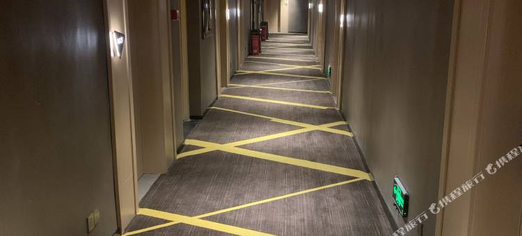 IU酒店(衡阳常宁市政府广场店)图片