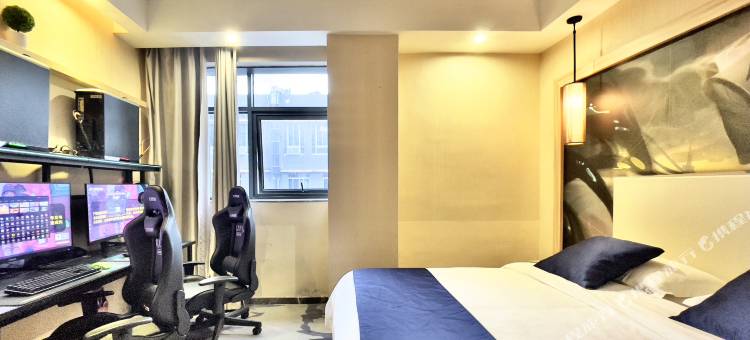 方柚电竞酒店(深圳平湖双拥街地铁站店)图片