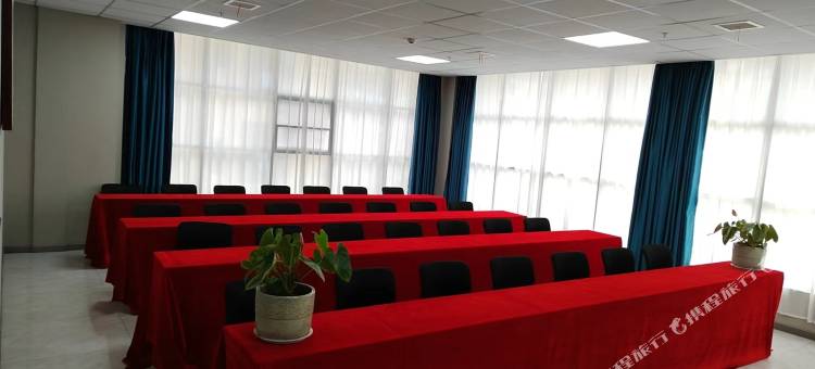 途客中国轻居酒店(延安红化山体公园店)图片