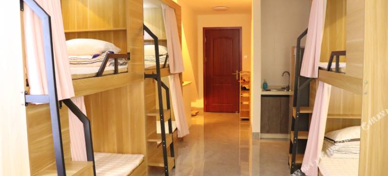 隐居东篱青年民宿(万象城地铁站店)图片