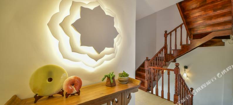 大理云集小千海景别墅图片