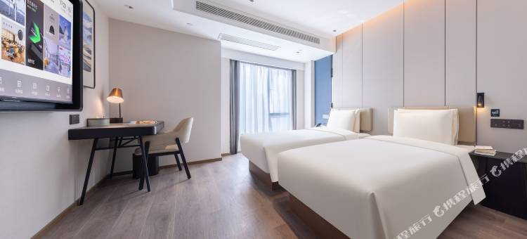 长沙万家丽广场高桥北地铁站亚朵酒店图片