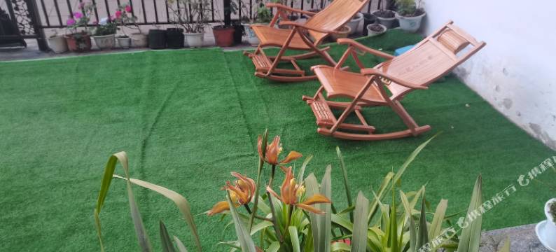 鸡足山爬山树客栈图片