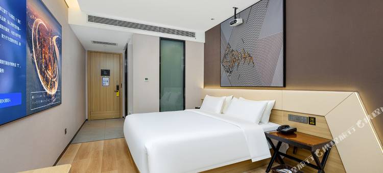 IU酒店(乌鲁木齐高铁站店)图片