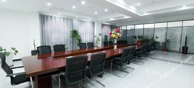 乾丰大酒店(霍城清水河店)图片