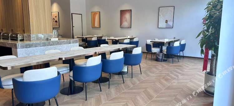 兰欧酒店(阿克苏火车站店)图片