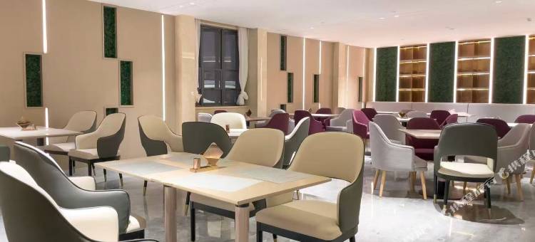 麗枫酒店(景德镇陶溪川文创街区雕塑瓷厂店)图片