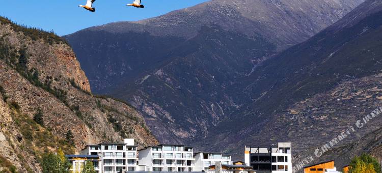 嘎尔庄园(四姑娘山镇·夹金海子店)图片