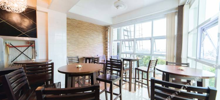 瑞德多兹酒店 @ 拉望罗哈斯市(RedDoorz @ Lawaan Roxas City)图片