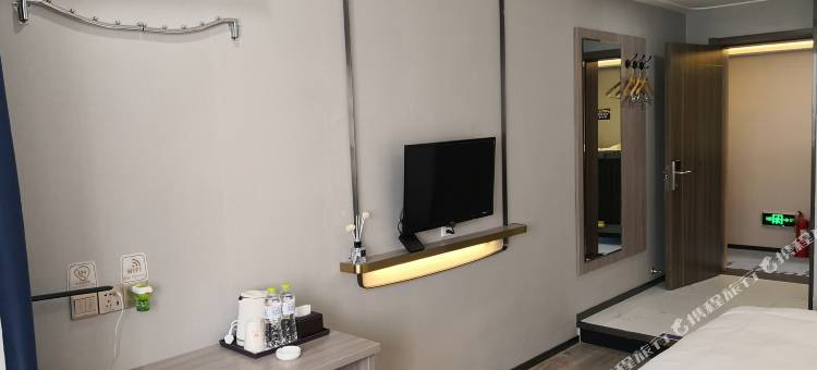 7天优品酒店(青岛金沙滩香江路地铁站店)图片