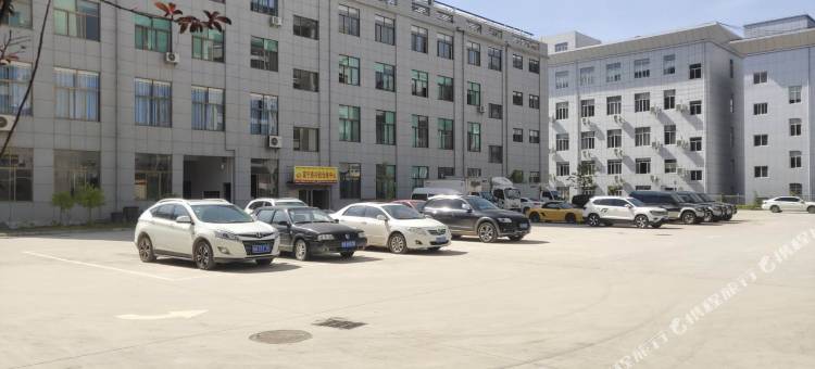 富宁户联小镇精品酒店图片