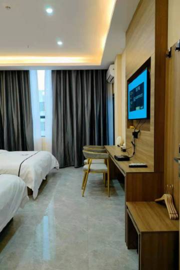 百色凯冠酒店图片