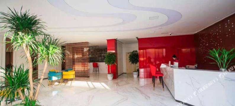 洛宁927美舍主题酒店图片