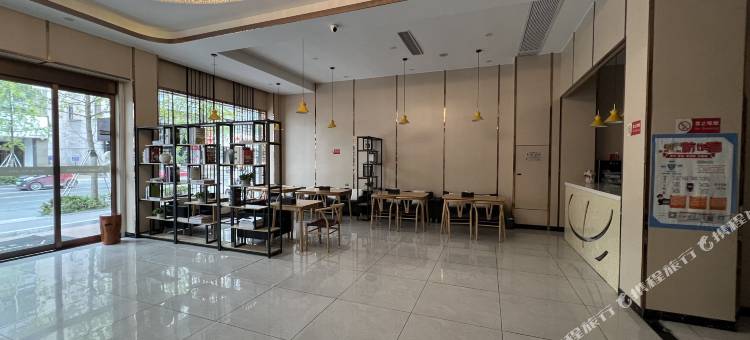 悦海澜亭酒店(永康汽车东站巴黎商街店)图片