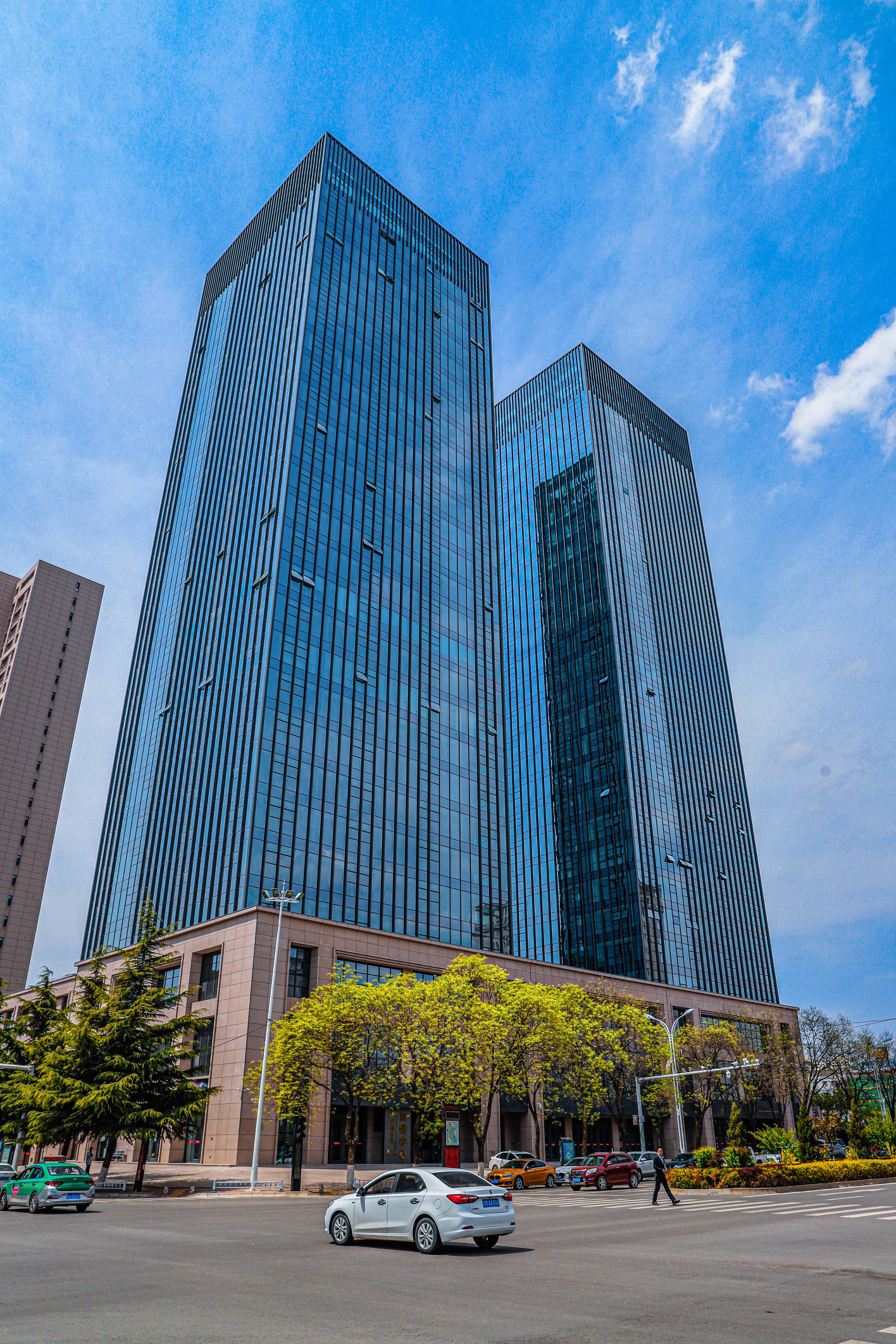 庆阳宏瑞雅居酒店(市政府高铁站店)