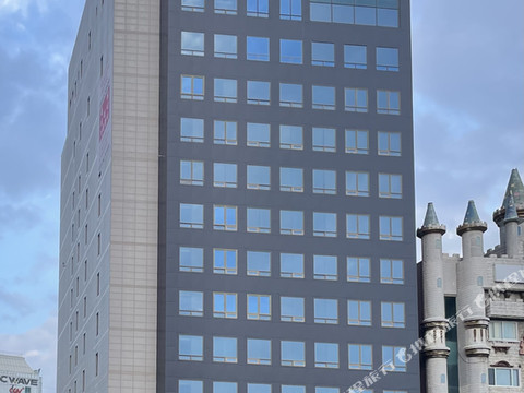 华美达广场-温德姆旗下-忠壮