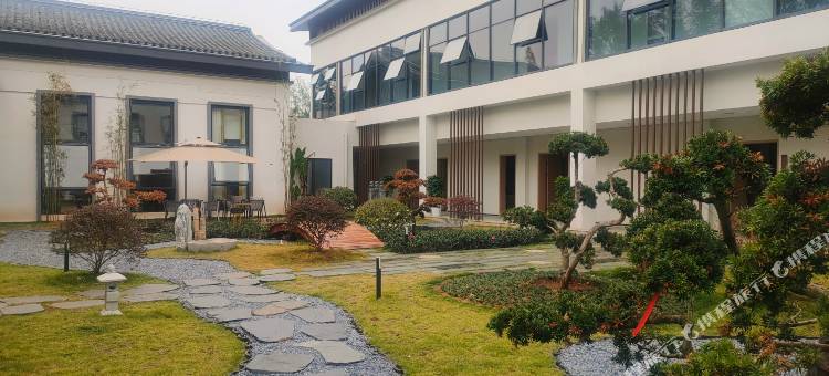 随县林泉山居酒店图片