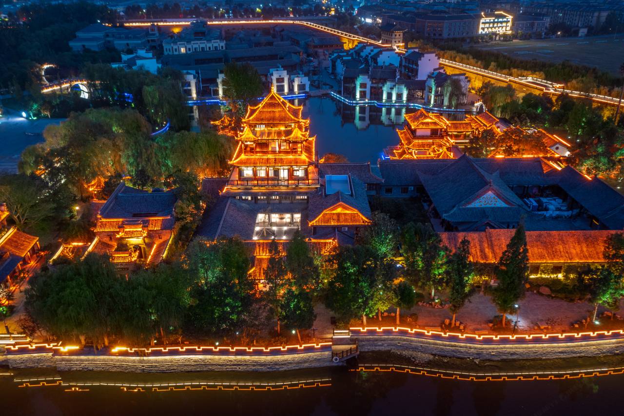 天空之镜·环岛湖景酒店(台儿庄古城风景区店)图片