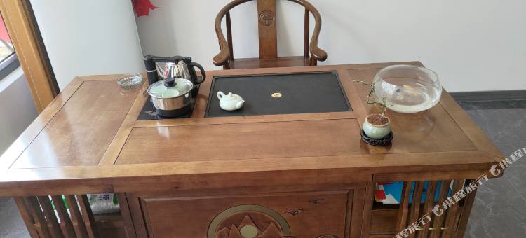 帅年发酒店图片